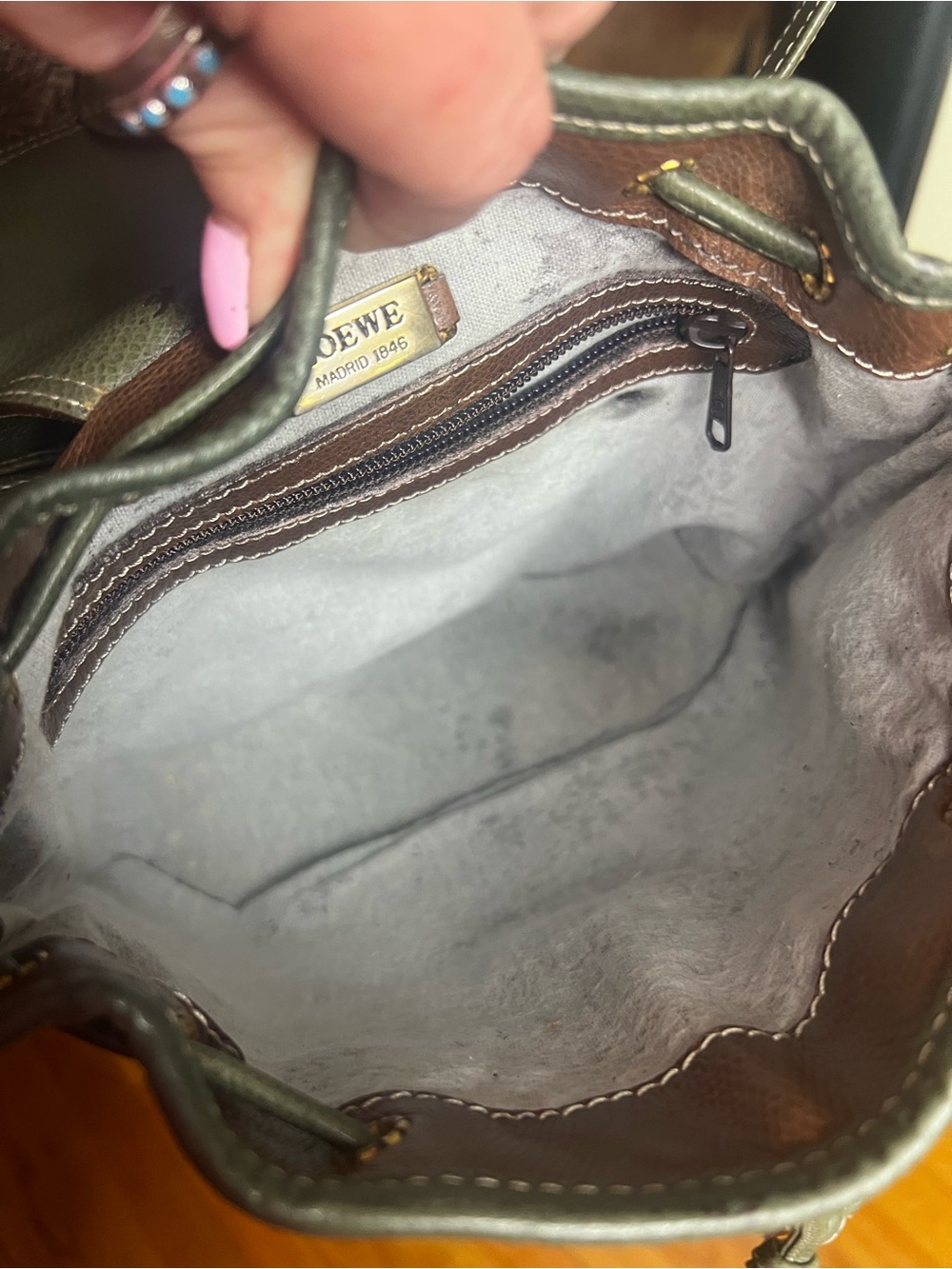 LOEWE Vintage Amazona Top Handle Crossbody Tote Bag - Picture 14 of 15